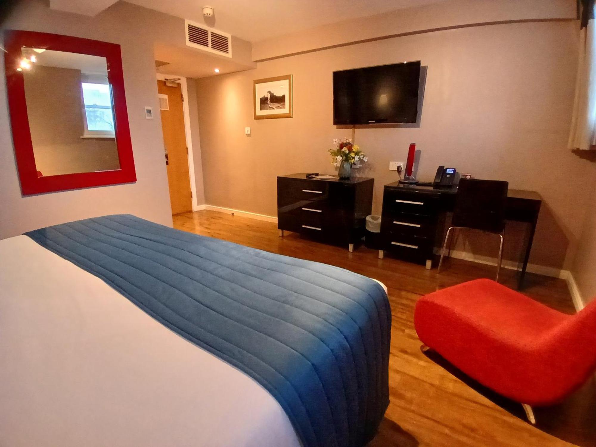 The Royal Hotel 4*