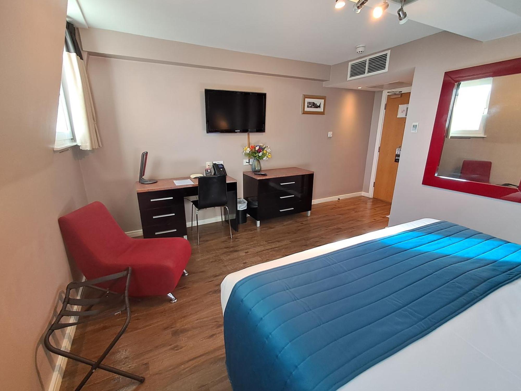 The Royal 4* Cardiff